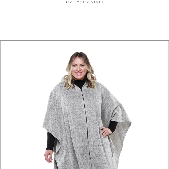 Fleece lined hooded poncho - Picture 1 of 1